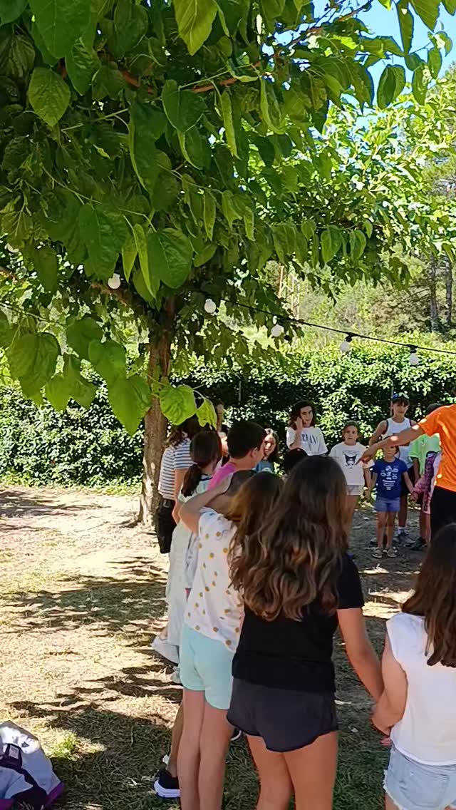 🌿✨ Aquest estiu, regala’ls alguna cosa més que unes colònies… regala’ls una experiència que recordaran sempre.

A les colònies d’estiu d’El Petit Boix, els vostres fills i filles viuran dies plens d’aventura, natura i descobertes en un entorn privilegiat com el Parc Natural de la Tinença de Benifassà. 🌄

🏡 Instal·lacions acollidores
🍲 Menjar casolà, com a casa
🧭 Activitats a la muntanya, jocs i convivència

Tot pensat perquè gaudeixin, aprenguin i creixin en un ambient segur i proper.

⚠️ Queden molt poques places per als dos torns d’aquest any!

Teniu dubtes? Escriu-nos sense compromís i us expliquem tot el que necessiteu saber.

👉 No us quedeu sense plaça!